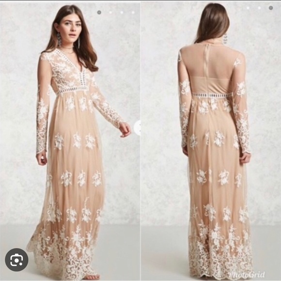 FOREVER 21 BEAUTIFUL NUDE AND WHITE LACE MAXI DRESS - Picture 1 of 6